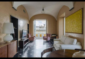 ALTIDO Exclusive Flat for 6 near Cathedral of Genoa